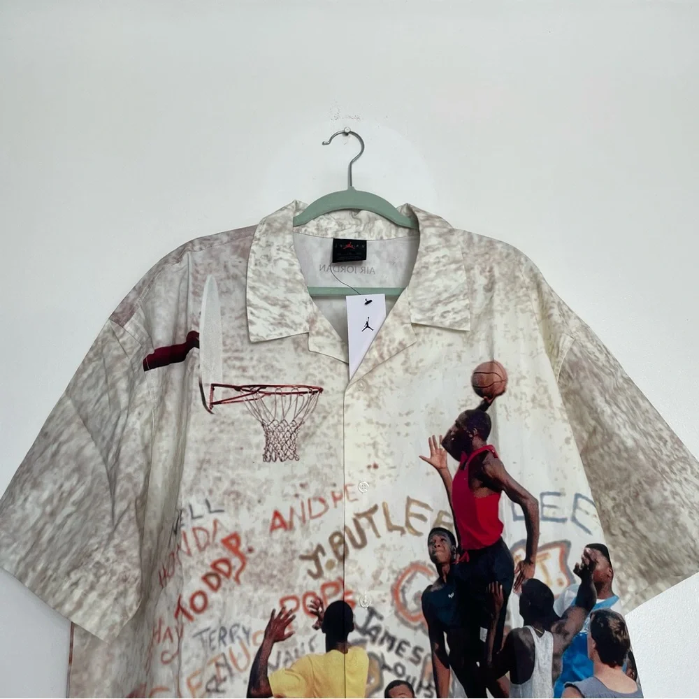 Air Jordan Men’s Camp Shirt Sail Size XXL